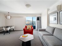 Mantra_on_Northbourne_Canberra_One_Bedroom_Lounge